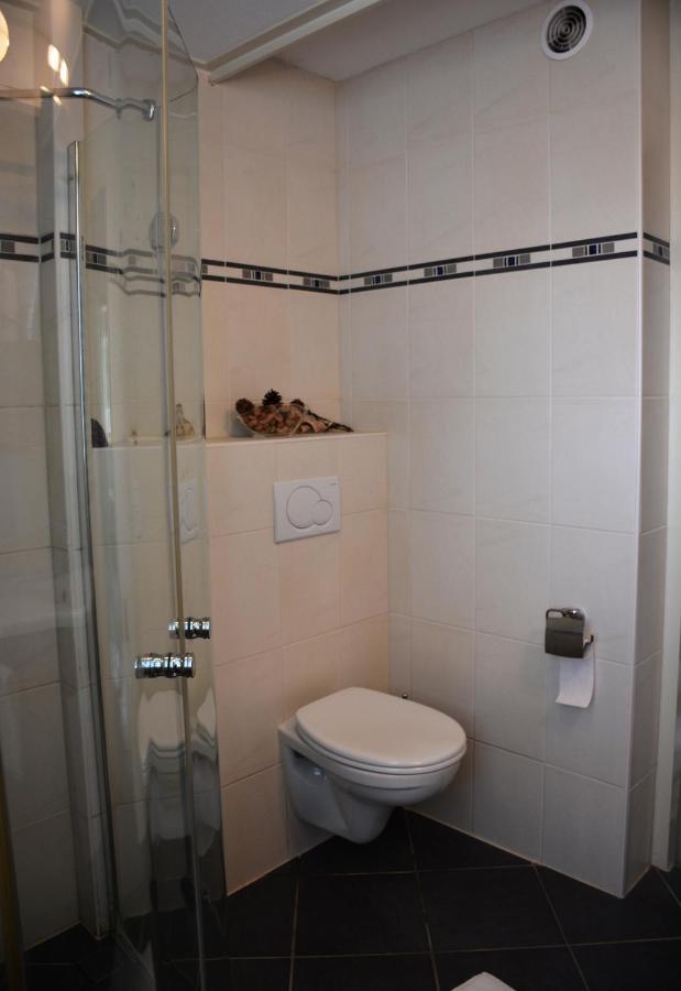 Mango House Homestay Zuidwolde  Екстериор снимка