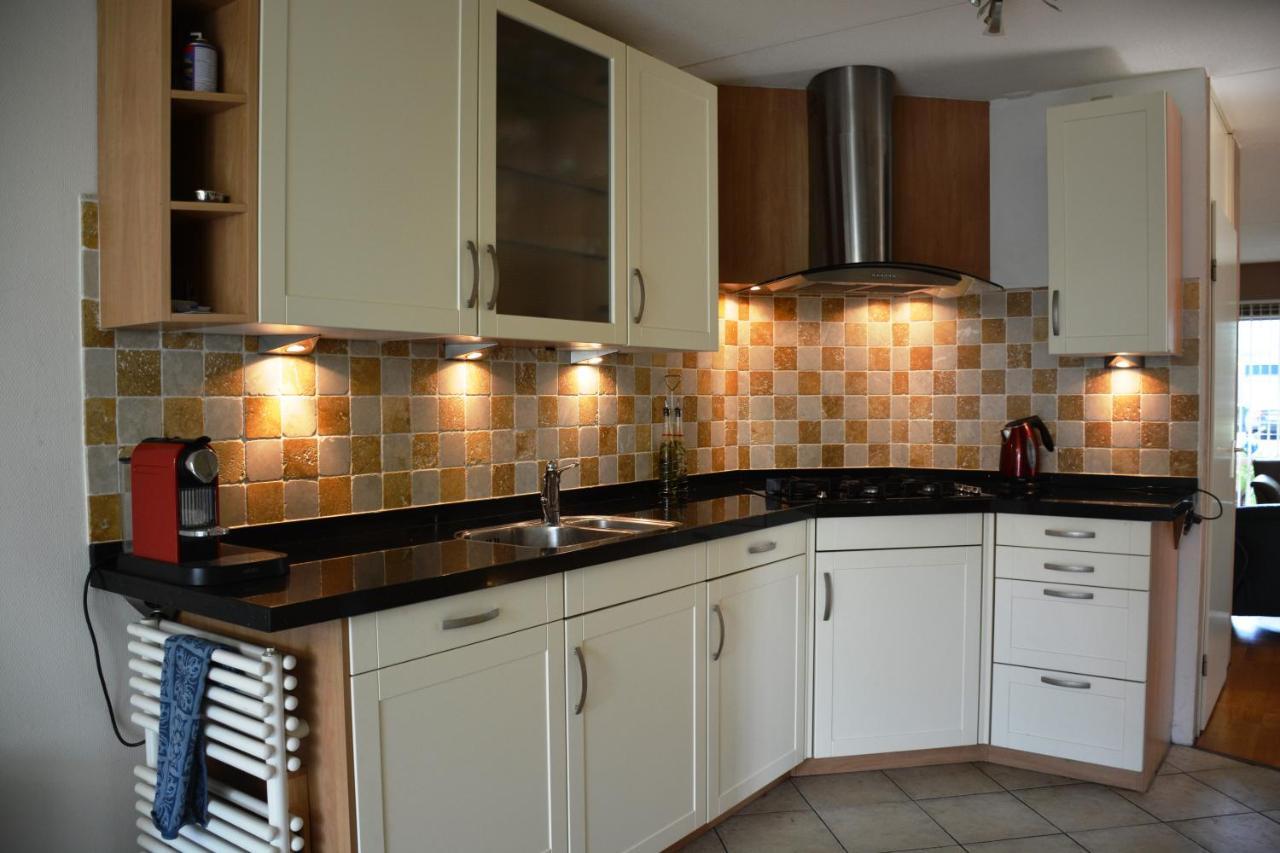 Mango House Homestay Zuidwolde  Екстериор снимка