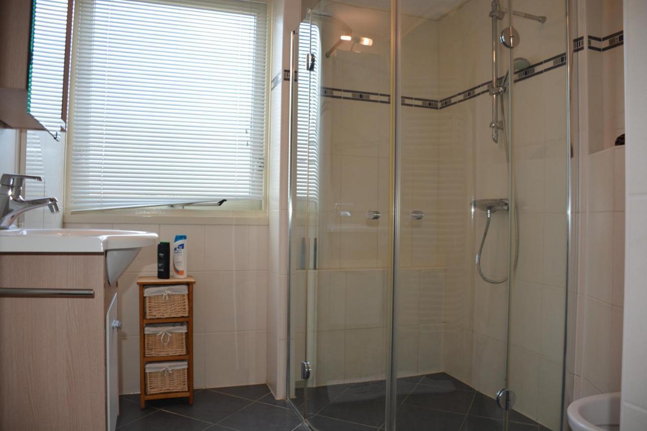 Mango House Homestay Zuidwolde  Екстериор снимка