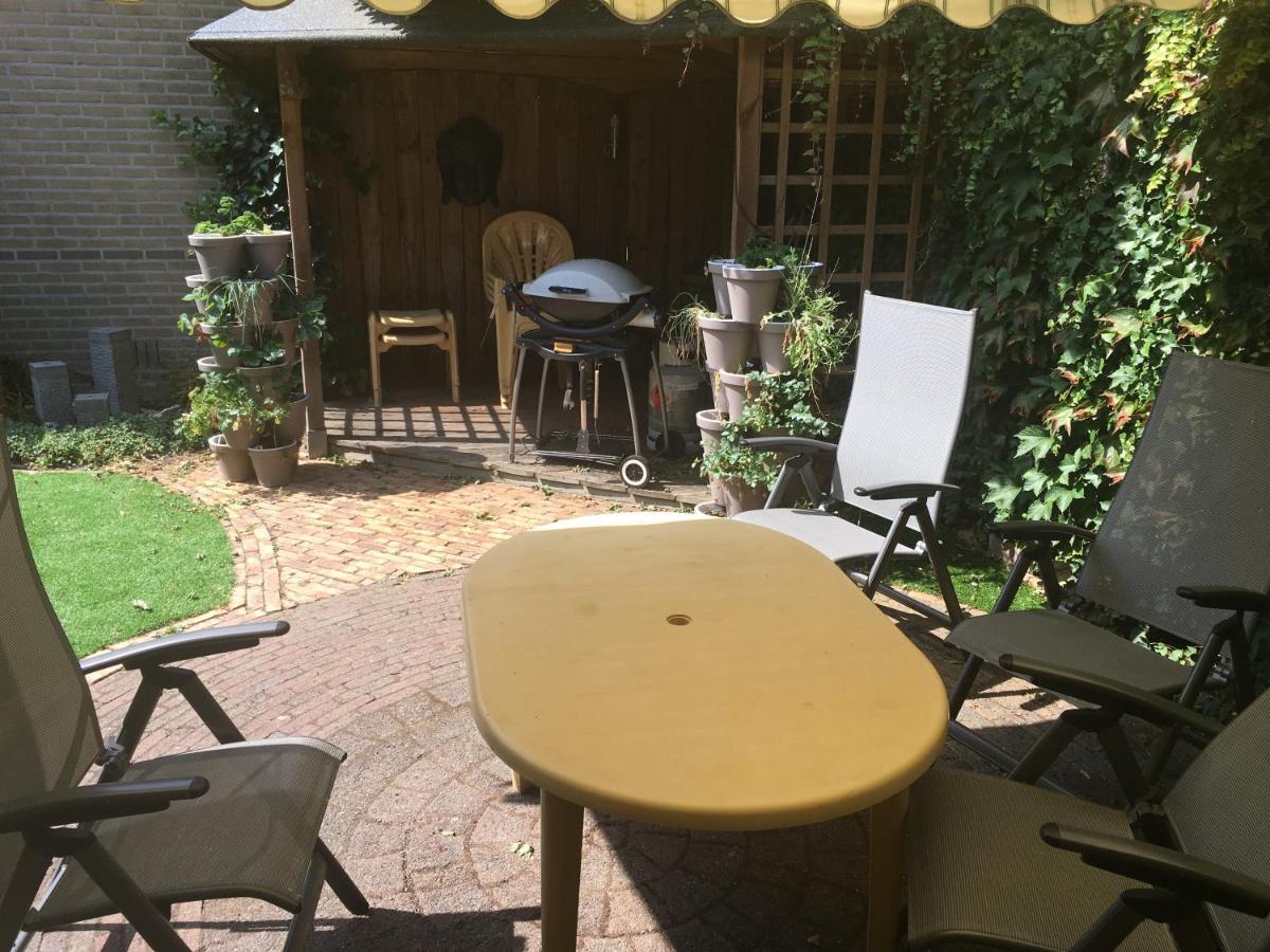 Mango House Homestay Zuidwolde  Екстериор снимка